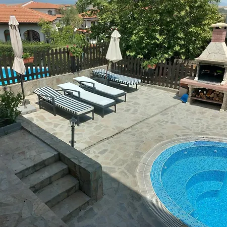 мускат 2 Gasthof Aheloy