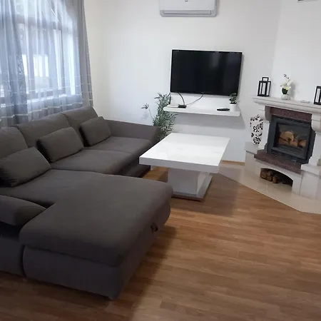 мускат 2 בית הארחה 4*