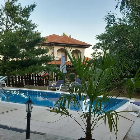 Guest house мускат 2 Aheloy